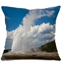 Erupting Old Faithful At Yellowstone National Park Pillows 69024228