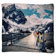 Escursione In Montain Bike Blankets 41436161