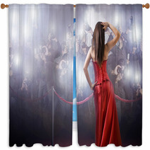 Famous Woman Posing In Front Of Paparazzi Window Curtains 21130803
