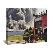 Firefighters Heading To A Fire Wall Art 32271269