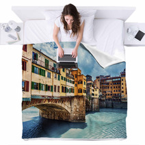 Florence, Bridge And Arno River Blankets 56807257