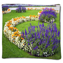 Flower Garden Background Blankets 67875285