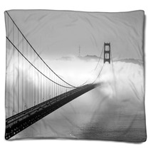 Foggy Morning At The Golden Gate Bridge In San Francisco Blankets 134154117