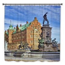 Frederiksborg Palace, Denmark Bath Decor 62976504