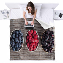 Fresh Red Fruit Blankets 63162757