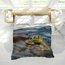 Frog Portrait While Looking At You Bedding 87992268