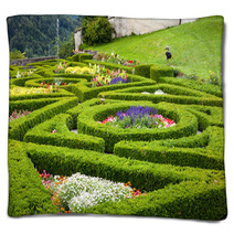 Giardino E Siepi Al Castello Di Gruyere Blankets 60407516