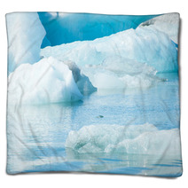Glacier Lake Blankets 70278491