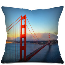 Golden Gate Bridge, California Pillows 71504227