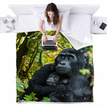 Gorillas Blankets 68488176