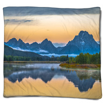 Grand Teton Reflection At Sunrise Blankets 57689108