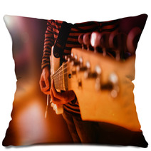 Guitarist Pillows 136274546