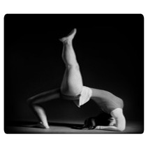 Gymnastics Pose Black And White Rugs 50343078