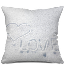 Heart On The Snow Pillows 6994781