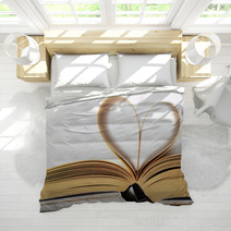 Heart Shaped Book Bedding 67364202