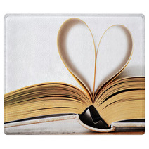 Heart Shaped Book Rugs 67364202