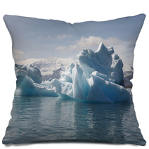 Iceland. Southeast Area. Jokulsarlon. Icebergs And Lake. Pillows 61819641