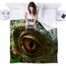 Iguana Eye Blankets 55175061