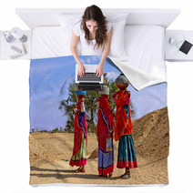 India, Jaisalmer: Women In The Desert Blankets 2612072