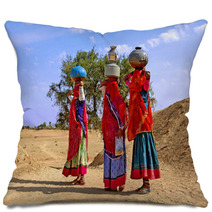 India, Jaisalmer: Women In The Desert Pillows 2612072