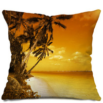 Island Lagoon Sunset Pillows 1022591