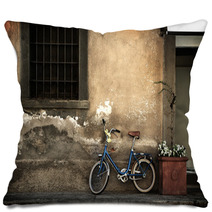 Italian Old-style Bicycle Pillows 9186225