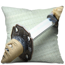 Japanese sword Pillows 44323545