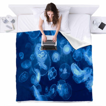 Jellyfish Background Blankets 38170629