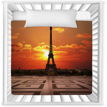 La Tour Eiffel Dal Trocadero All'alba Nursery Decor 55184059