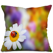 Ladybug On Daisy Flower Pillows 67152044