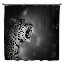 Leopard Portrait Bath Decor 52783556