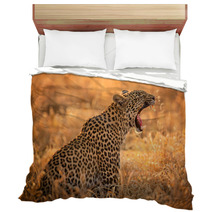 Leopard Yawning Bedding 61900016