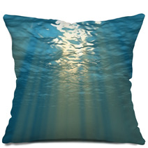 Light from the surface of the sea Pillows 65283055