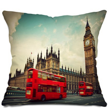 London, The UK. Red Bus In Motion And Big Ben Pillows 61905706