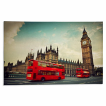 London, The UK. Red Bus In Motion And Big Ben Rugs 61905706