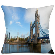 London Tower Panorama Pillows 47149458