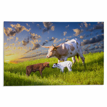 Longhorn Cow And Calves Grazing At Sunrise Rugs 67513605