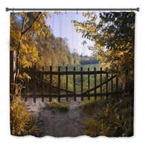 Lovely Old Gate Into Countryside Field Autumn Landscape Bath Decor 68928032