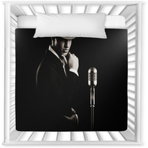 Low Key Portrait Of Jazz Singer In Hat In The Darkness. Nursery Decor 60169635