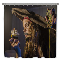Man Dressed As Pirate Jack Sparrow Bath Decor 127742541