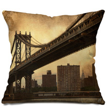 Manhattan Bridge New York City Retro Style With Texture Pillows 57464084