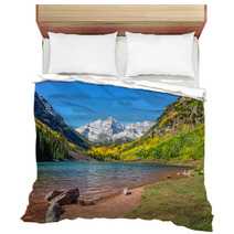 Maroon Bells And Lake In Fall Bedding 65252153