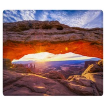 Mesa Arch At Sunrise Rugs 63364568