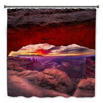 Mesa Arch Just Prior To Sunrise Bath Decor 63132687