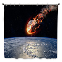 Meteor Glowing As It Enters The Earth's Atmosphere Bath Decor 91563307