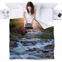 Montain River Blankets 66193162