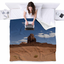 MONUMENT VALLEY Blankets 68369507