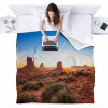 Monument Valley Sunrise, AZ, USA Blankets 58589853