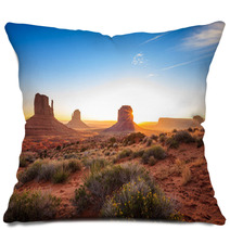Monument Valley Sunrise, AZ, USA Pillows 58589853