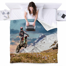 Motocross Primaverile In Ambiente Alpino Blankets 88621751